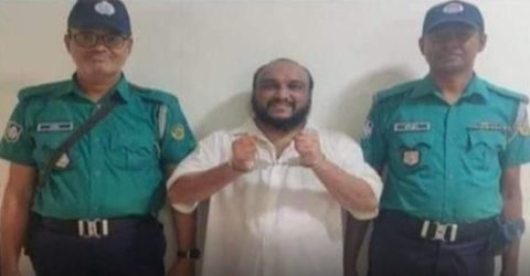 নগরীর পাহাড়তলীতে হামলা ও লুটপাটের অভিযোগে কিং আলী গ্রেফতার