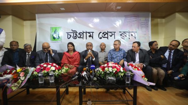 অ্যাটর্নি জেনারেলের চট্টগ্রাম প্রেস ক্লাবে সাংবাদিকদের সাথে মতবিনিময়