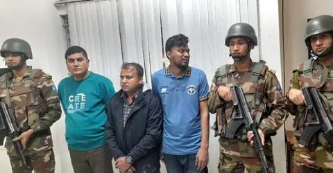 মামলা থেকে নাম কাটার কথা বলে অর্থ আদায়, আটক ৩