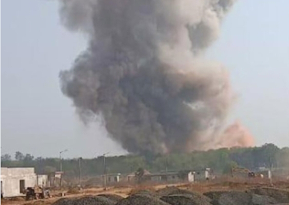 ভারতে অ’স্ত্র কারখানায় ভয়াবহ বিস্ফোরণ